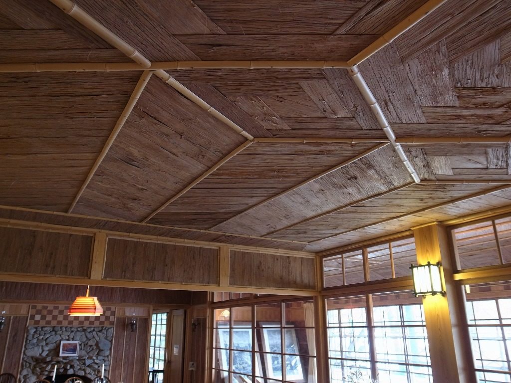 杉皮の天井