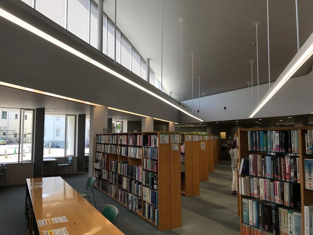 中津市図書館