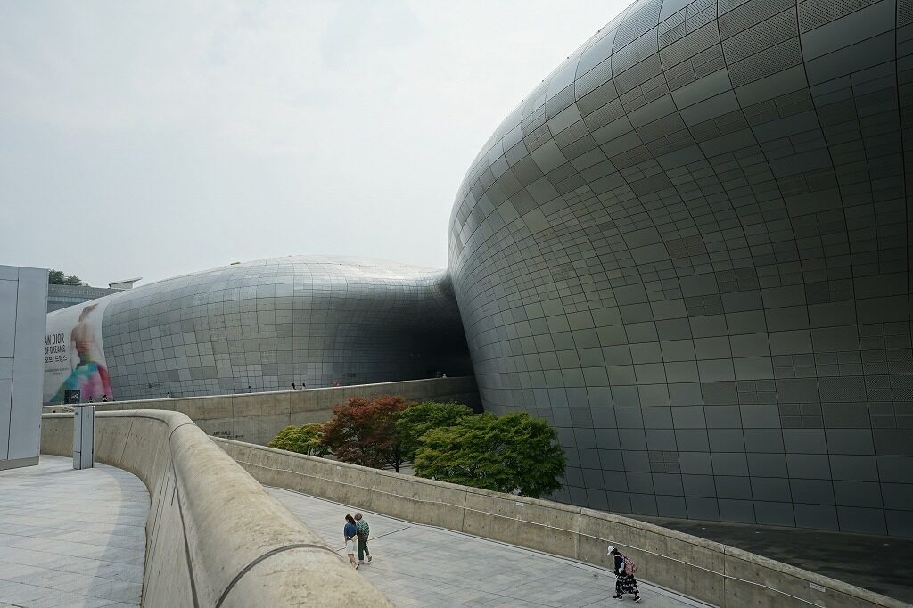 東大門ﾃﾞｻﾞｲﾝﾌﾟﾗｻﾞ