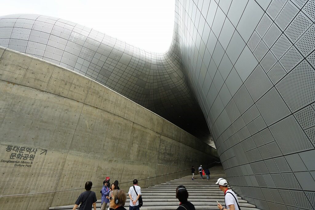 東大門ﾃﾞｻﾞｲﾝﾌﾟﾗｻﾞ