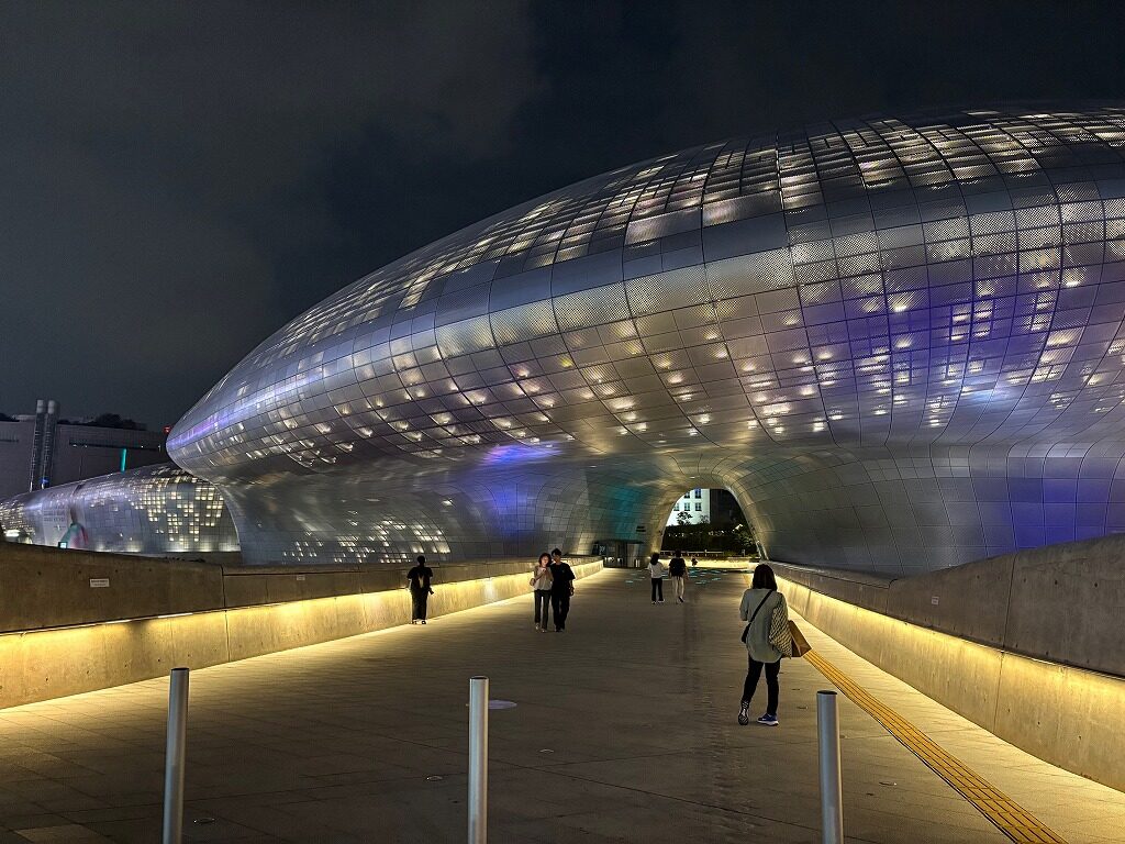 東大門ﾃﾞｻﾞｲﾝﾌﾟﾗｻﾞ