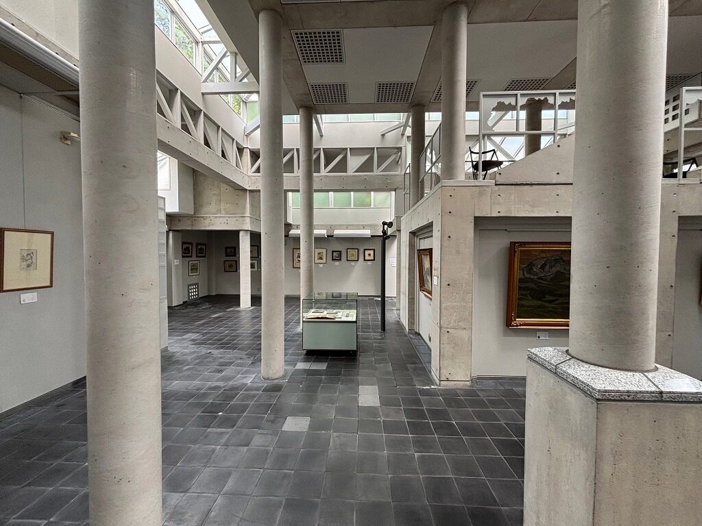 田崎美術館