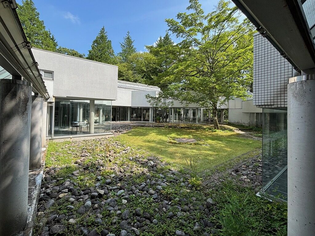 田崎美術館